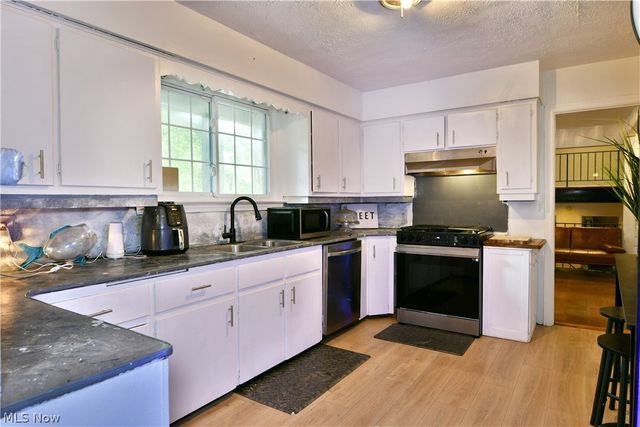 1109 Mansell Drive, Youngstown, OH 44505