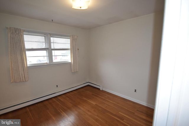 2644 LONGFELLOW DR, Wilmington, DE 19808