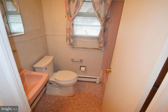 2644 LONGFELLOW DR, Wilmington, DE 19808