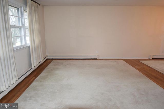 2644 LONGFELLOW DR, Wilmington, DE 19808