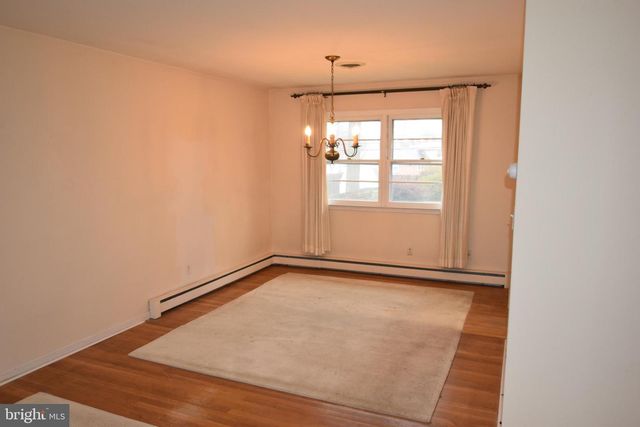 2644 LONGFELLOW DR, Wilmington, DE 19808