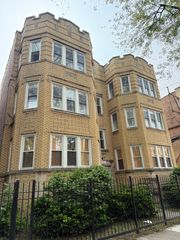 7841 S Essex Avenue 3N, Chicago, IL 60649