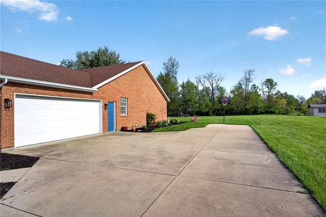 4996 Shannon Avenue, Bethel Twp, OH 45504