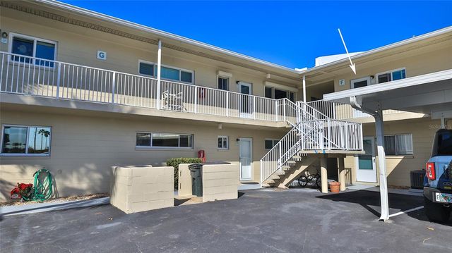 335 N CAUSEWAY #F-21, New Smyrna Beach, FL 32169