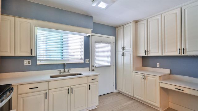 335 N CAUSEWAY #F-21, New Smyrna Beach, FL 32169