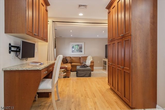 14 Bancroft Pl, Fair Lawn Boro, NJ 07410