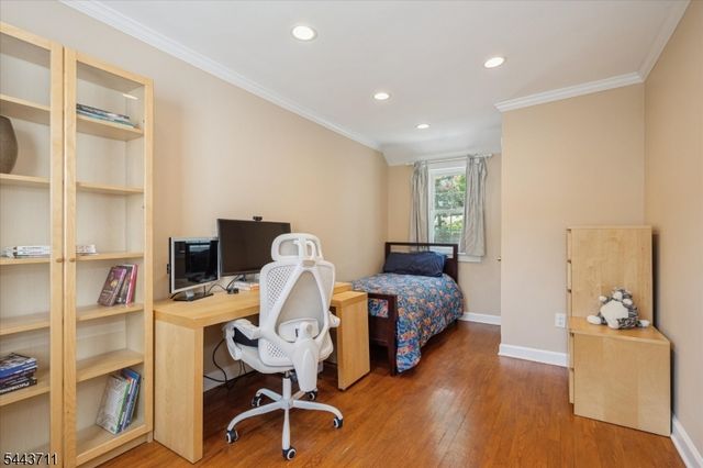 14 Bancroft Pl, Fair Lawn Boro, NJ 07410