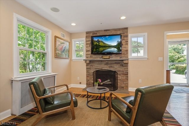 14 Bancroft Pl, Fair Lawn Boro, NJ 07410