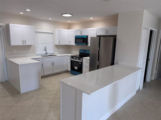 703 SW 4th Avenue, Boynton Beach, FL 33426