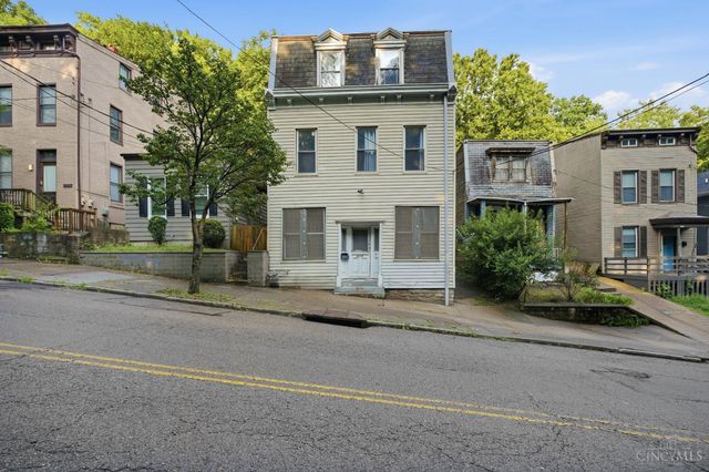2212 Ravine Street, Cincinnati, OH 45219