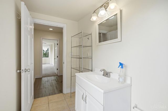 2212 Ravine Street, Cincinnati, OH 45219