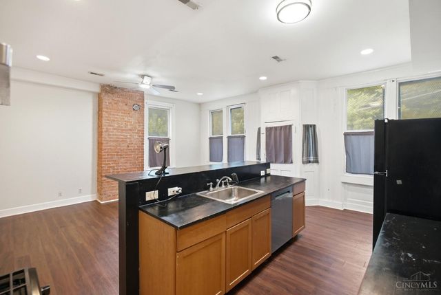 2212 Ravine Street, Cincinnati, OH 45219