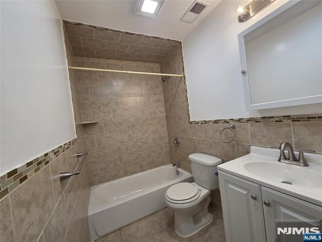 89 Watsessing Avenue 1, Bloomfield, NJ 07003