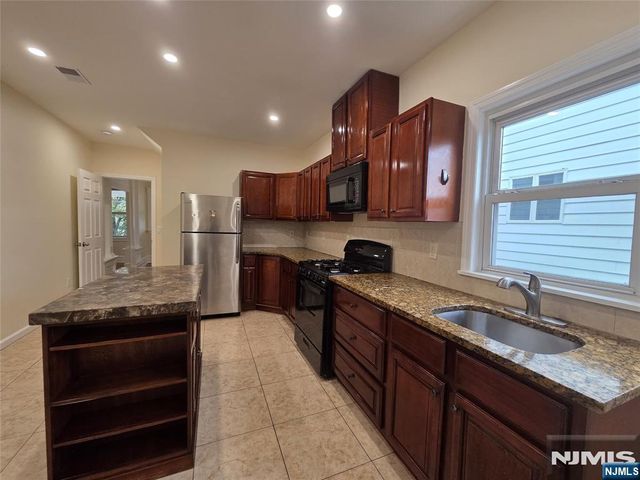 89 Watsessing Avenue 1, Bloomfield, NJ 07003