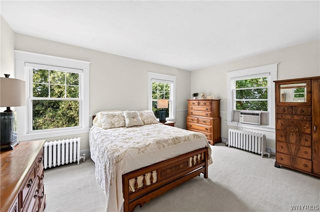 11 North Drive, Buffalo, NY 14216