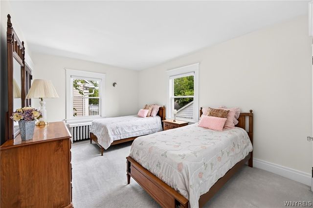 11 North Drive, Buffalo, NY 14216