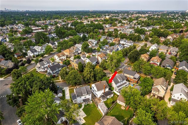 11 North Drive, Buffalo, NY 14216