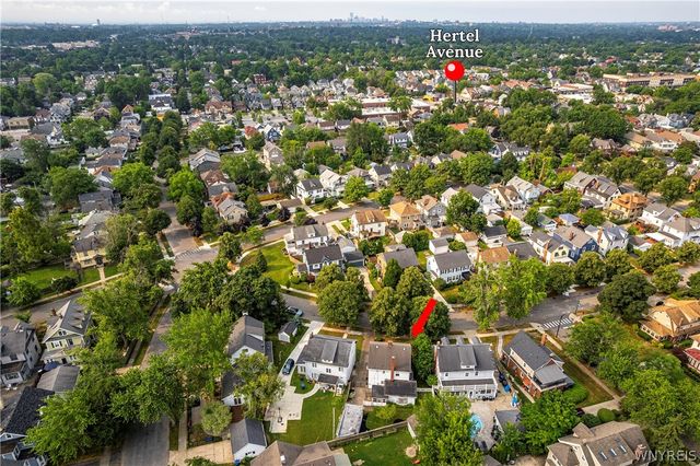 11 North Drive, Buffalo, NY 14216