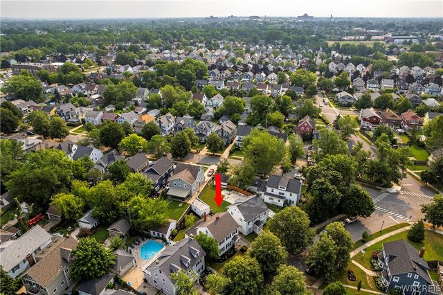 11 North Drive, Buffalo, NY 14216