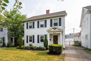 11 North Drive, Buffalo, NY 14216