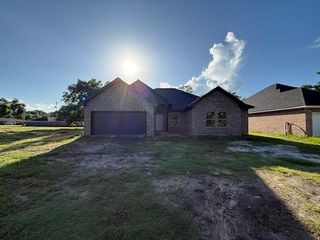 1003 S Anderson Street, Angleton, TX 77515