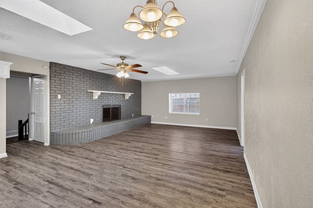 701 Harrison Lane, Hurst, TX 76053