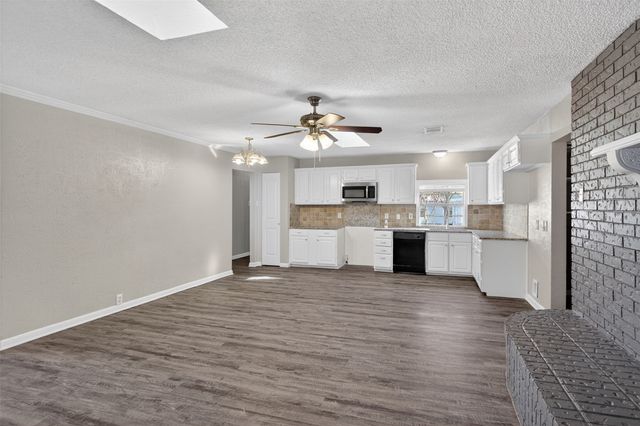 701 Harrison Lane, Hurst, TX 76053