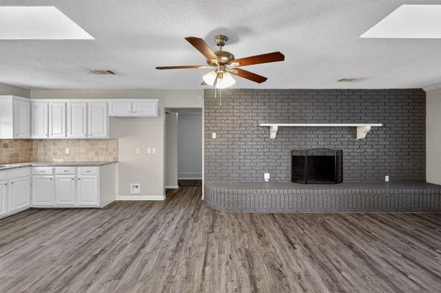 701 Harrison Lane, Hurst, TX 76053