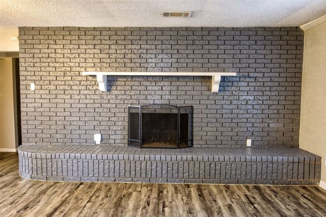 701 Harrison Lane, Hurst, TX 76053