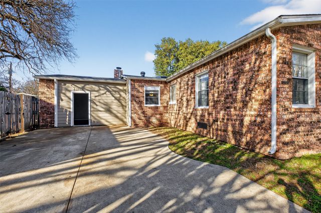 701 Harrison Lane, Hurst, TX 76053