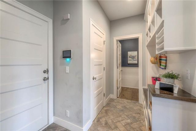 8120 Lone Elm Road, Lenexa, KS 66220