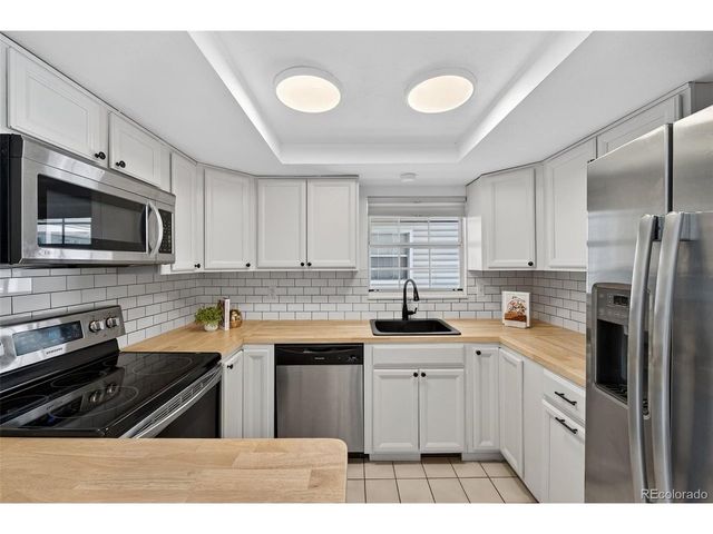 12523 E Pacific Cir E, Aurora, CO 80014