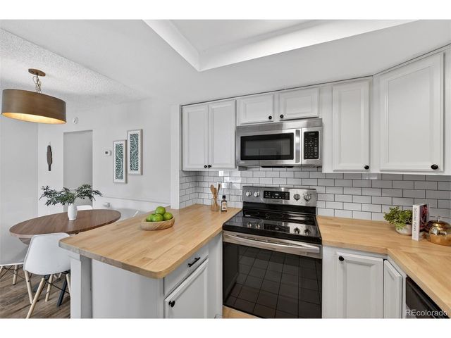 12523 E Pacific Cir E, Aurora, CO 80014