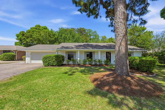 12 Pinehurst Drive, Shalimar, FL 32579