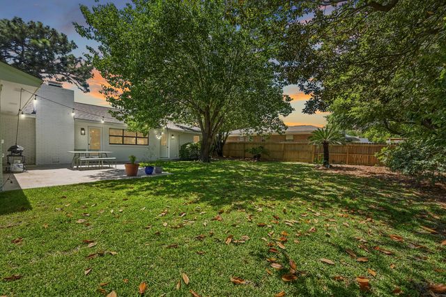 12 Pinehurst Drive, Shalimar, FL 32579