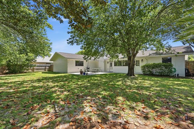 12 Pinehurst Drive, Shalimar, FL 32579