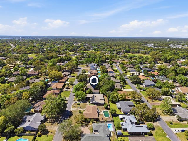12 Pinehurst Drive, Shalimar, FL 32579