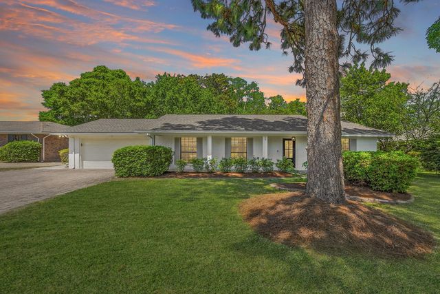 12 Pinehurst Drive, Shalimar, FL 32579