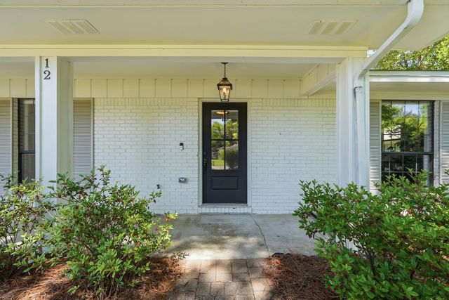 12 Pinehurst Drive, Shalimar, FL 32579