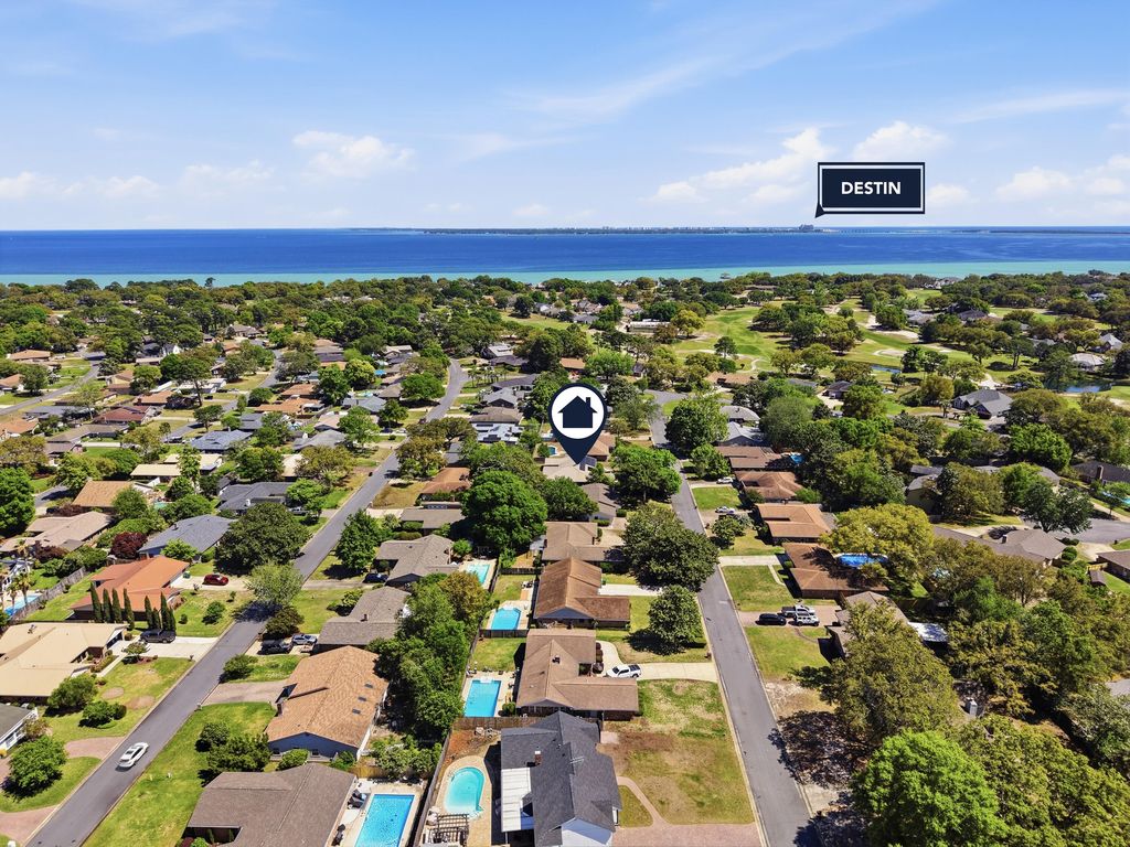 12 Pinehurst Drive, Shalimar, FL 32579