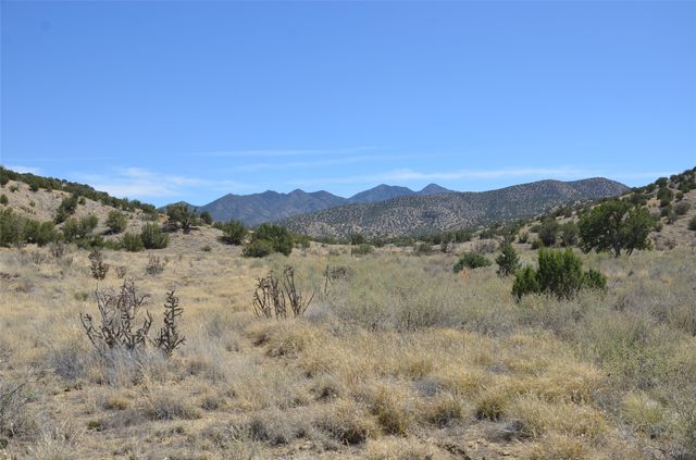 147 Old Windmill Trail, Madrid, NM 87010