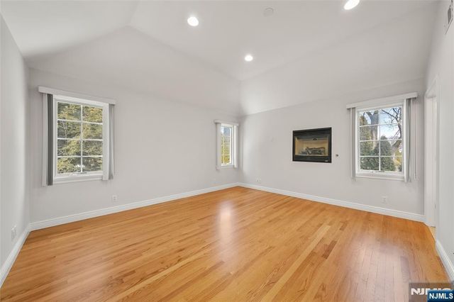 137 6th Street, Cresskill, NJ 07626