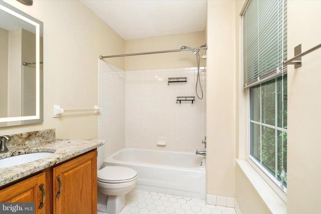 69 E SHREWSBURY PL, Princeton, NJ 08540