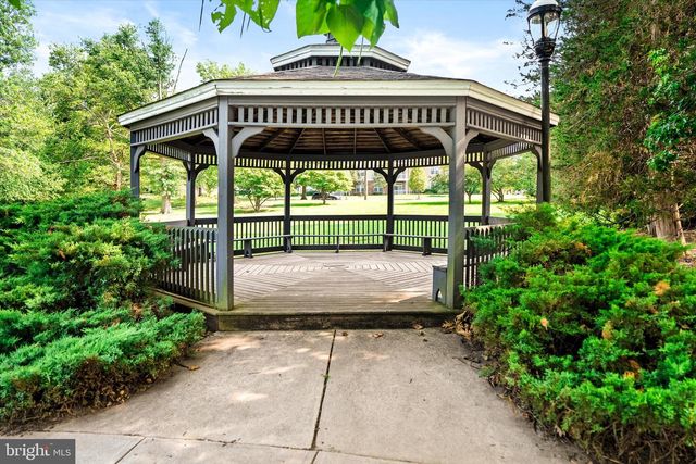 69 E SHREWSBURY PL, Princeton, NJ 08540