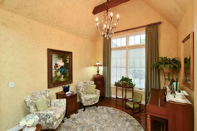 1402 N Rockingham Avenue, Nixa, MO 65714