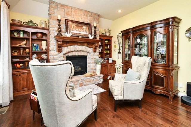 1402 N Rockingham Avenue, Nixa, MO 65714