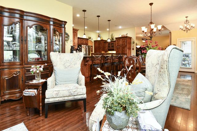 1402 N Rockingham Avenue, Nixa, MO 65714