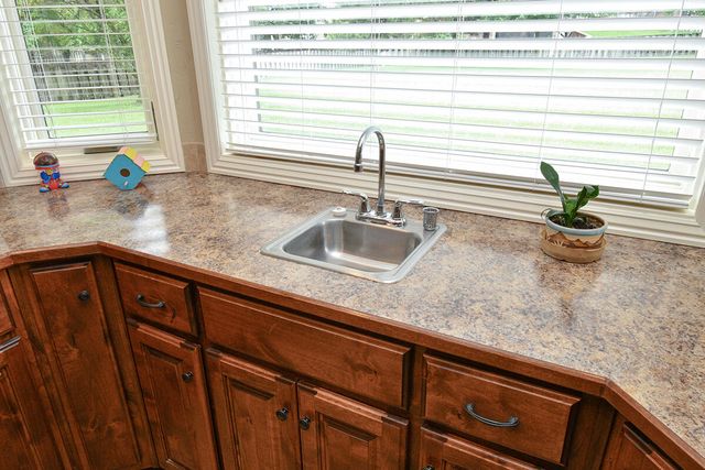 1402 N Rockingham Avenue, Nixa, MO 65714