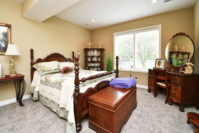 1402 N Rockingham Avenue, Nixa, MO 65714