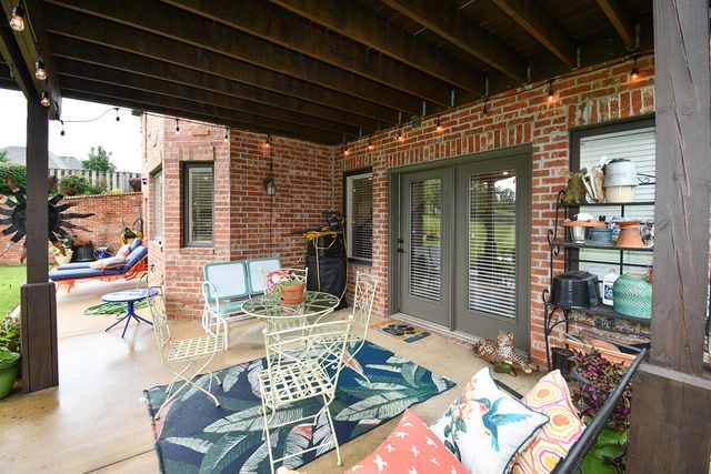 1402 N Rockingham Avenue, Nixa, MO 65714
